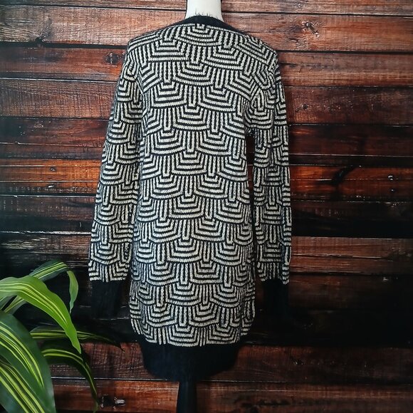 Mizumi Sweater Dress  M Fuzzy Soft Eyelash Knit Black Cream Geometric Tunic - Picture 3 of 10